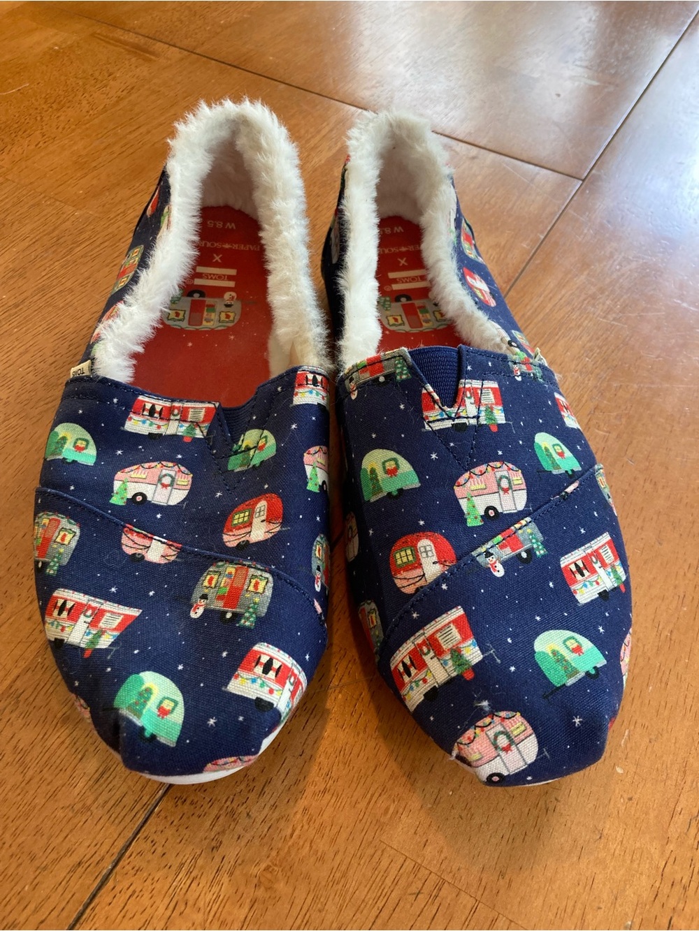 TOMS x Paper Source Holiday Camper Faux Fur Alpargata Slip Ons 8.5